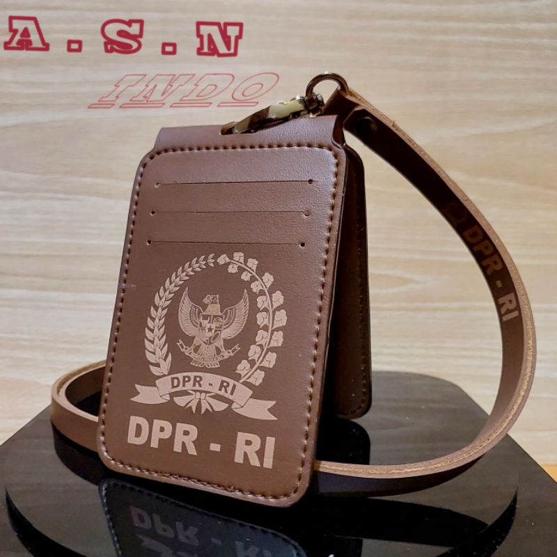 

Id Card Kulit Lipat Magnet DPR RI Id Card Kulit DPR RI Lipat