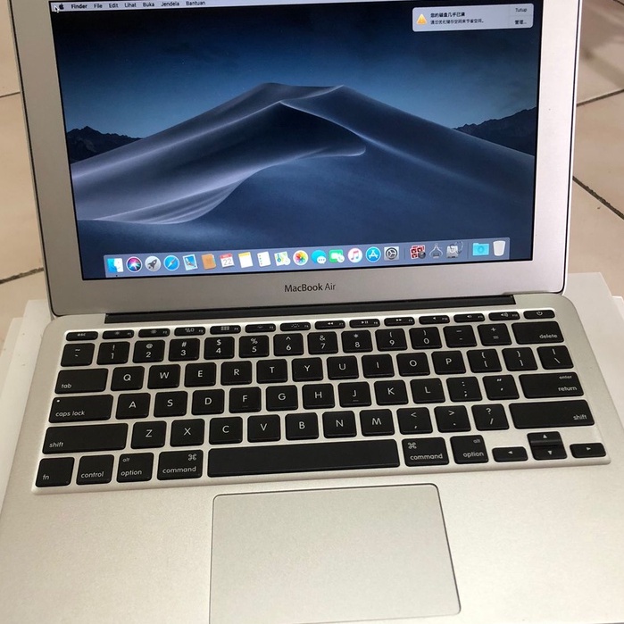 Macbook Air 2015 VM2 11 Inch 4GB/128GB - Second