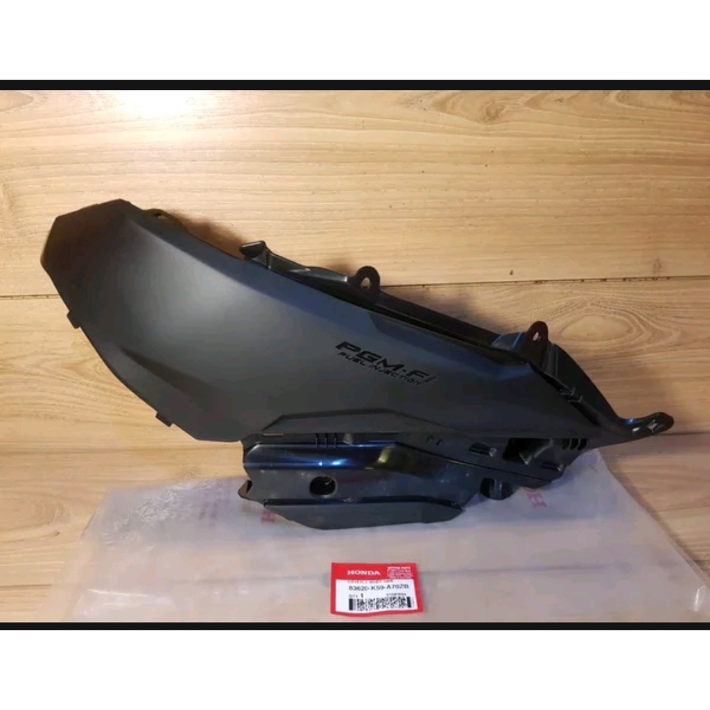 COVER BOX DEPAN VARIO 150 2018 NEW SEBELAH KIRI AHM 83620-K59-A70ZB 83620K59A70ZB Ori Ahm