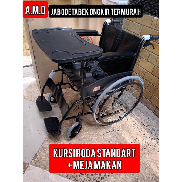 Kursi Roda Standart sama Meja Makan