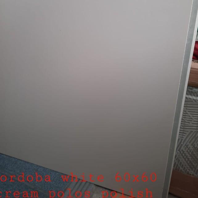 Granit Sandimas Cordoba white UK.60x60 pholish kw1