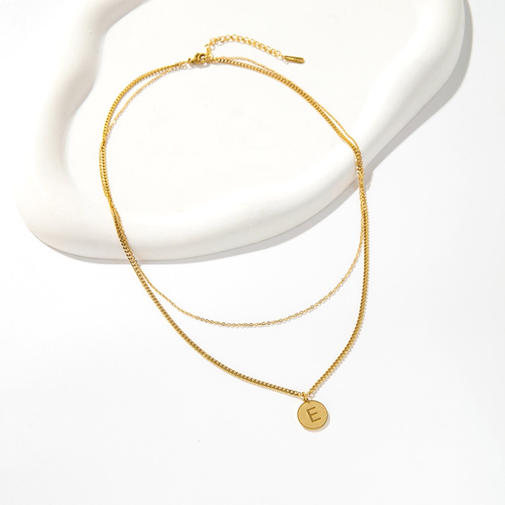 Kalung Rantai Liontin Inisial Nama Bentuk Bulat Bahan Stainless Steel Warna Emas Ukuran 12mm Untuk Wanita