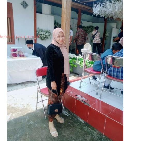 Modern.. Kebaya Bludru Kutu Baru Kebaya Bludru