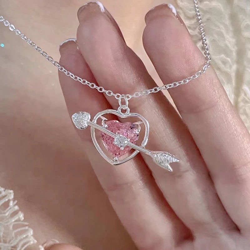 Satu Panah Melalui Hati Populer Manis Peach Heart Berongga Liontin Kalung Klavikula Elegan