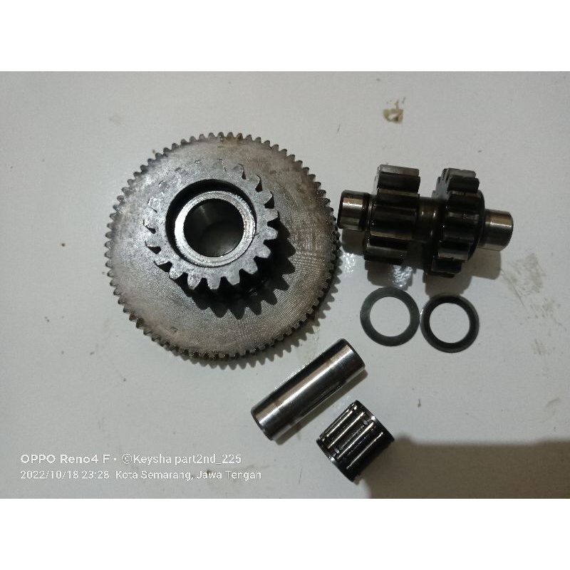 gear penghantar starter scorpio z original