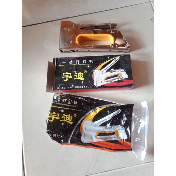 

STAPLER TEMBAK DAN ISI 8MM 6MM / CEKREKAN / PENGOKOT / HEKTER GUN TACKER STAPLES JOK KULIT MOTOR KAYU STEPLES STEPLER BARANG KUAT AWET TAHAN LAMA PEREKAT MODEL RAPID UNIVERSAL