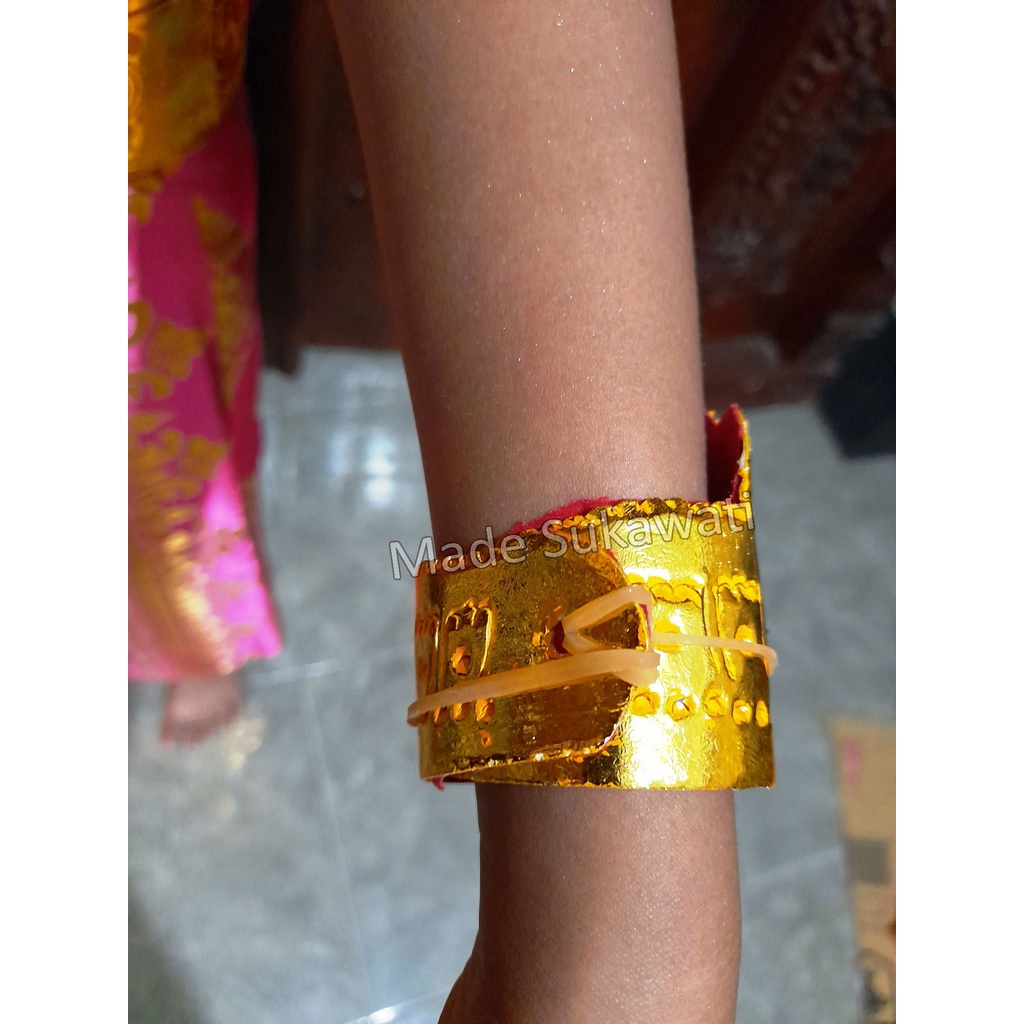 Set pakaian busana tari adat khas bali kostum komplit