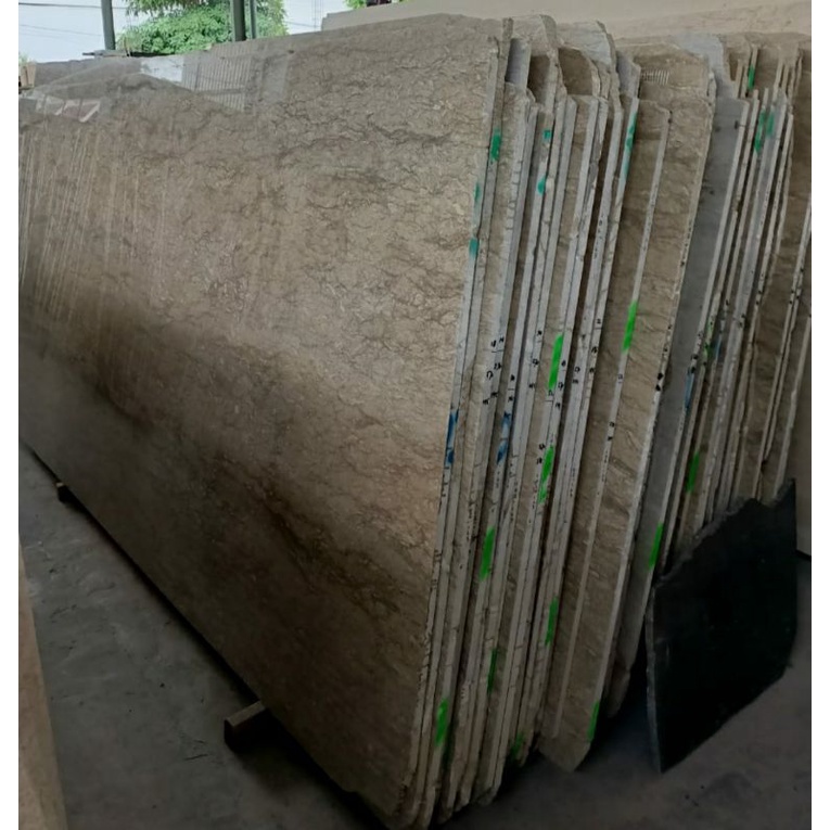 Lembaran Marmer Golden Perlato