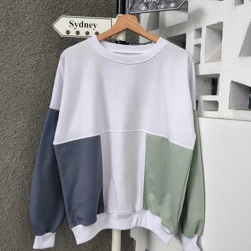 Candies Sweet Crewneck Oblong Wanita Casual Style Bahan Fleece