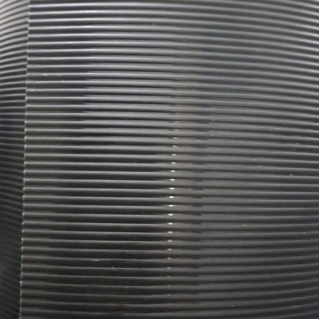 

Fiber pagar tebal 1,2 mm Motif garis garis New Multiplas (per meter) - Hitam