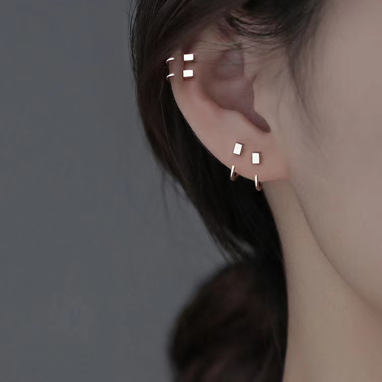 Anting Kait Bentuk Kotak Kecil Model Simple Untuk Wanita