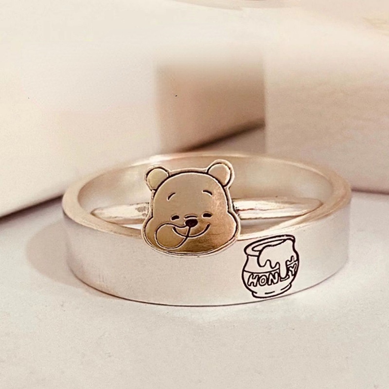 Cincin Pasangan Desain Kartun Winnie Bear Warna Silver Gaya Korea Untuk Pria Dan Wanita