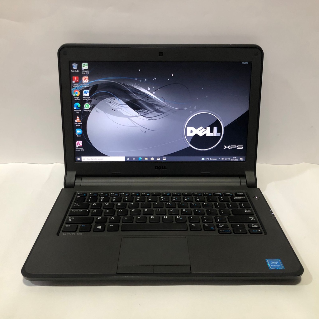 Laptop Dell latitude 3350  Intel pentium 3825U Ram 4GB SSD 128GB - Windows 10