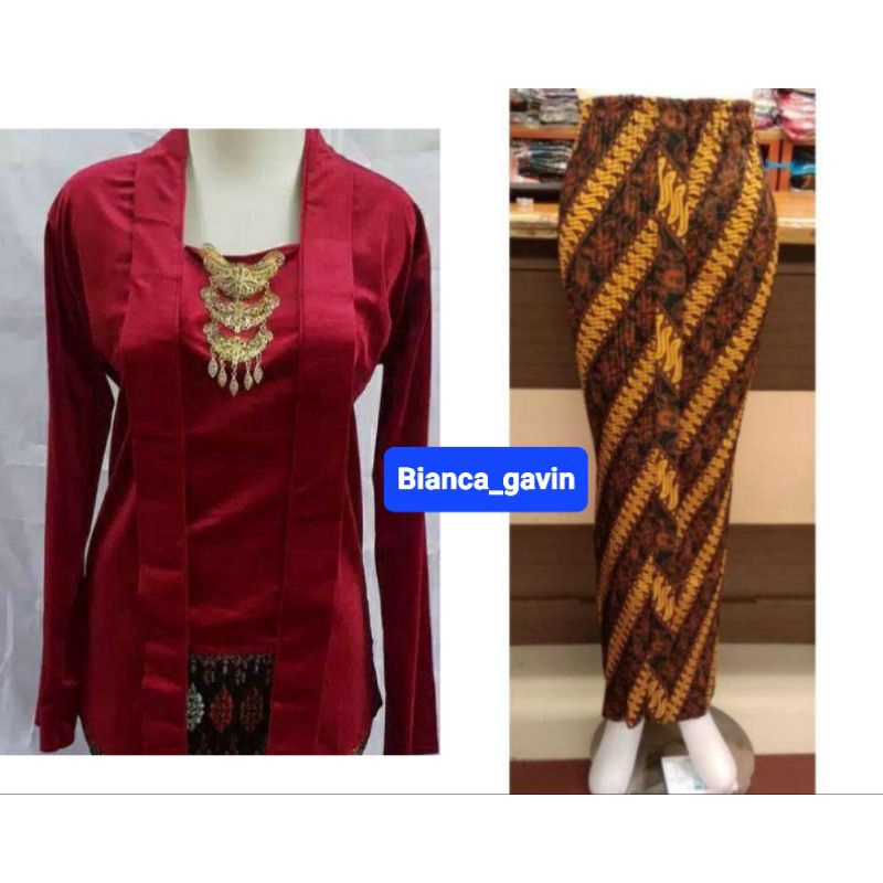 Kebaya Bludru Kutubaru + Rok Plisket / Nuansa Maroon