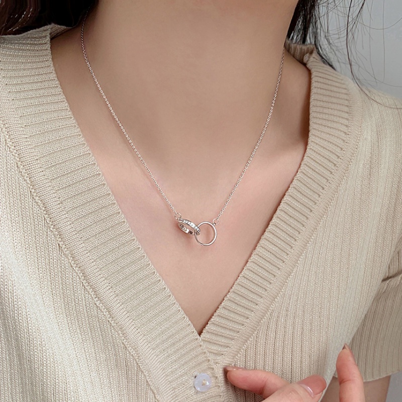 Roselife Kalung Rantai Liontin Cincin Ganda Aksen Zircon Warna Silver Untuk Perhiasan Wanita