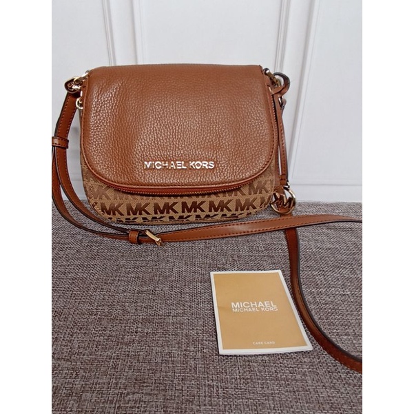 ONBOOKED preloved MK Bedford small flap