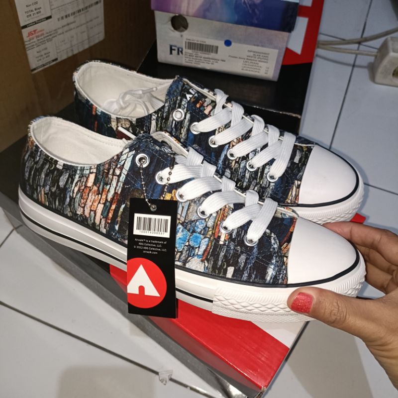 sports station big sale airwalk reyna 37