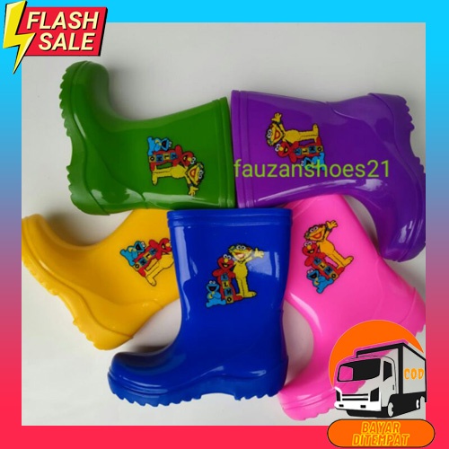 Sepatu Anak Laki Boots Hujan Usia 1 2 3 Tahun Motif Kartun Lucu - Sepatu Boots Anti Airbayi Hujan Bo