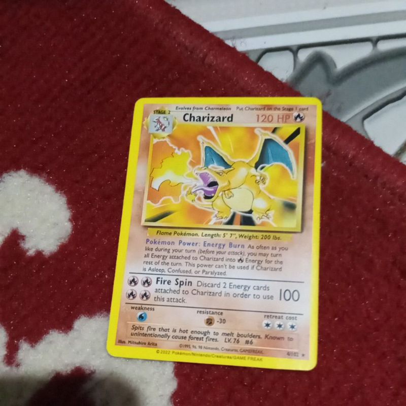 KARTU pokemon Charizard