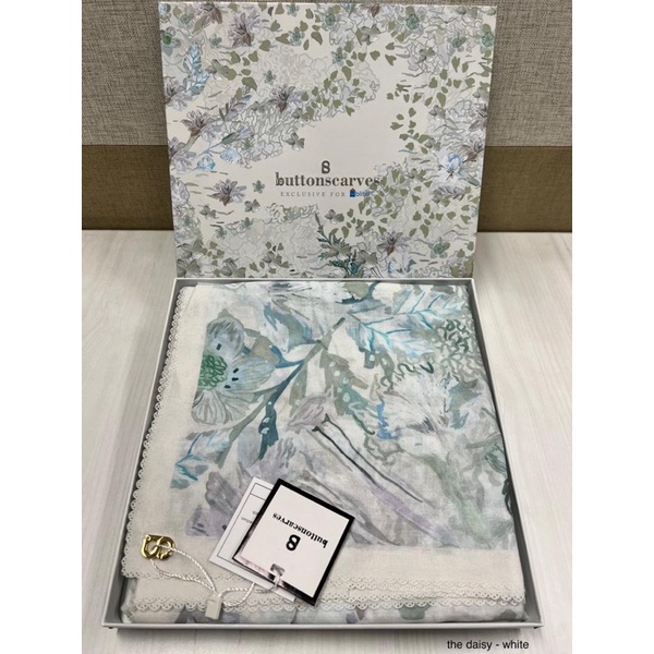 NEW The Daisy Buttonscarves White