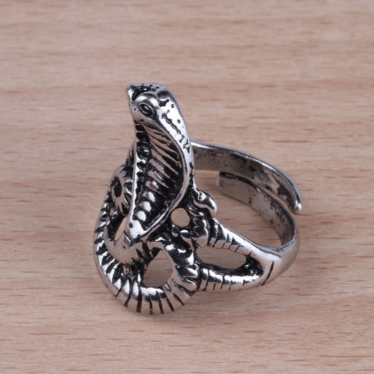 Cincin Bentuk Hewan cobra Gaya Retro punk Eropa Dan Amerika Untuk Wanita