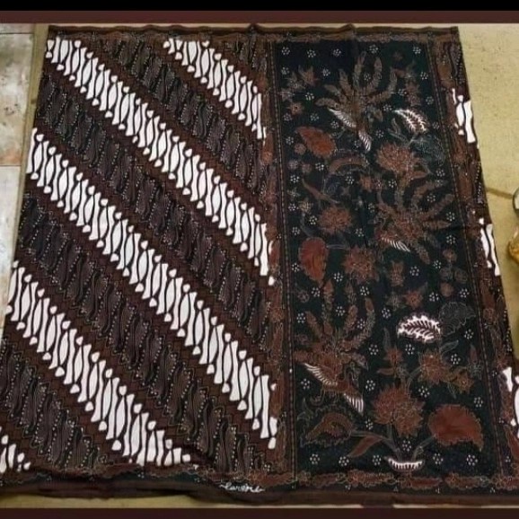 BATIK FULL TULIS SARUNG BATIK TRADISIONAL LAR GURDA BATIK EKSLUSIF SOLO