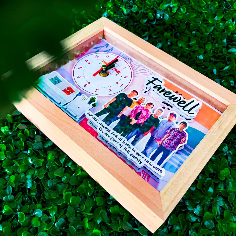 Jam Frame A5 Kado Perpisahan Kantor