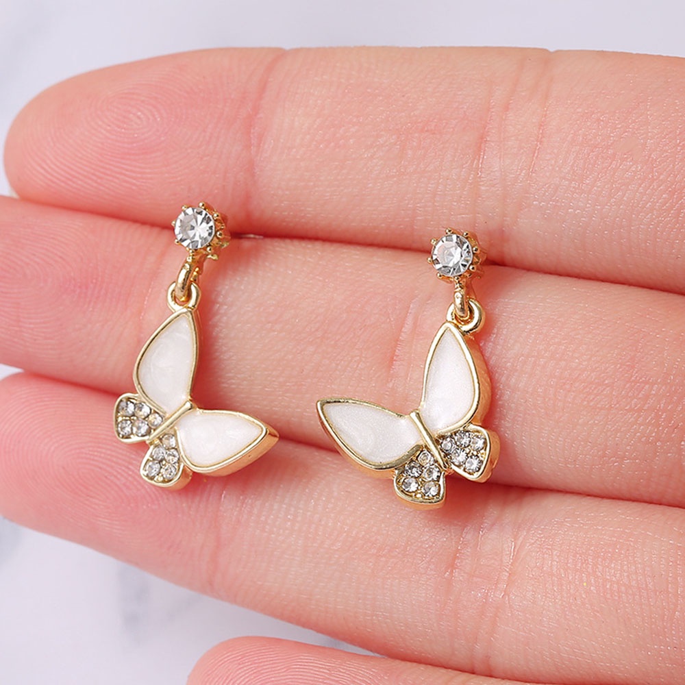 Anting Stud Bentuk Kupu-Kupu Bahan Resin Warna Emas Untuk Wanita