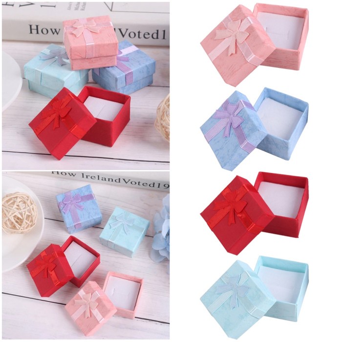 

Gift Box Kotak Cincin Gelang Tempat Hadiah Valentine Ulang Tahun Dus - Biru Muda