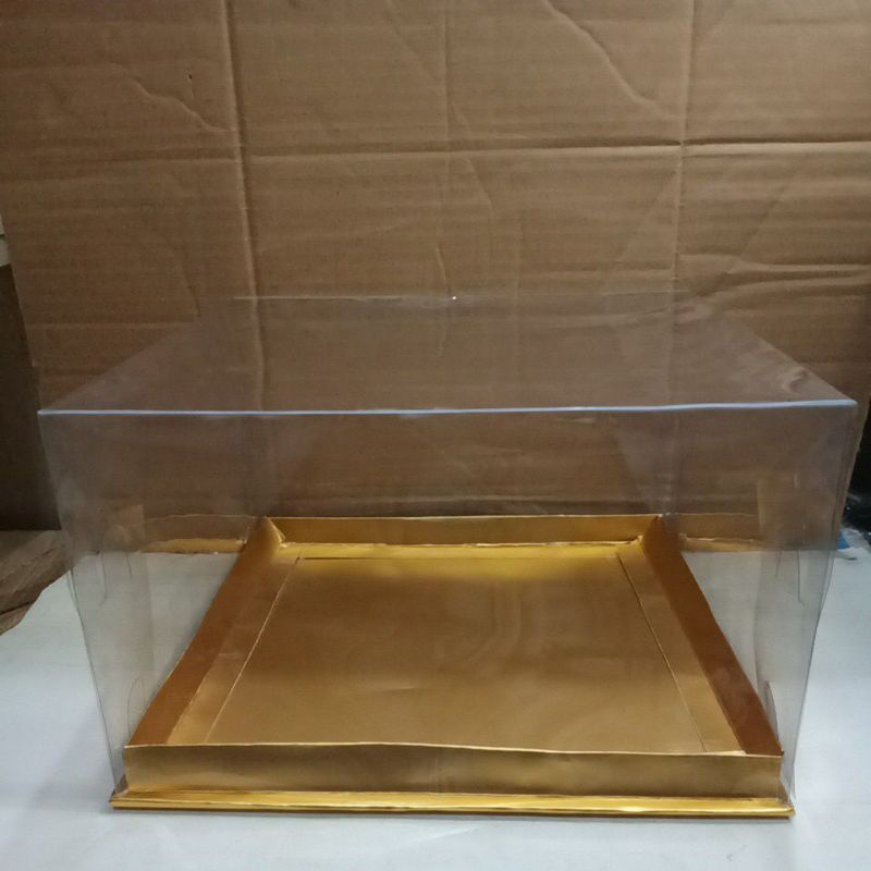 

Dus Box Kotak Kue Full Mika Emas 25 x 25 x 15 cm