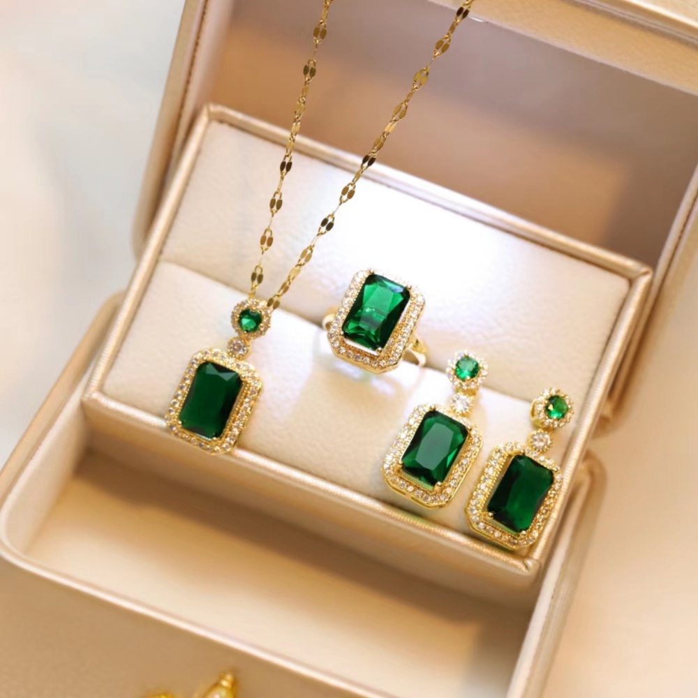 Kalung Rantai Dengan Liontin Batu Emerald Bentuk Geometri Gaya Retro Korea Untuk Wanita