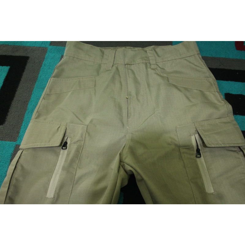 CELANA W-TEC BAHAN PREMIUM BY SENIMAN PERTEMPURAN