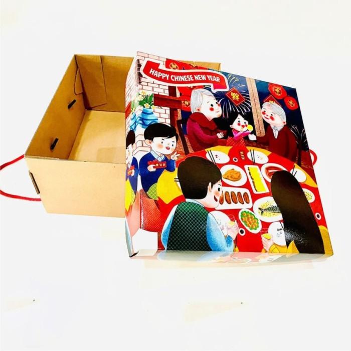 

Dus Kue Lapis Imlek Sincia Box Corrugated Cny Kardus Ukuran 25X25X12 009