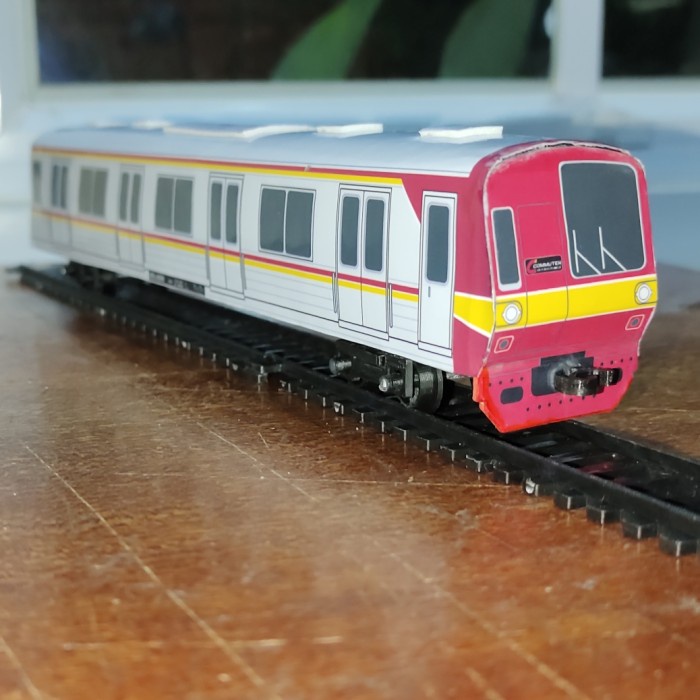 mainan kereta api commuter line KRL