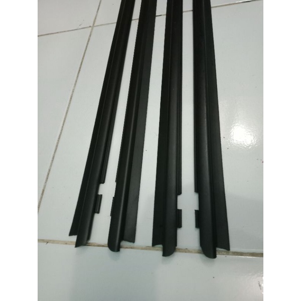 KARET PELIPIT KACA LUAR DATSUN GO ORIGINAL & Datsun go panca