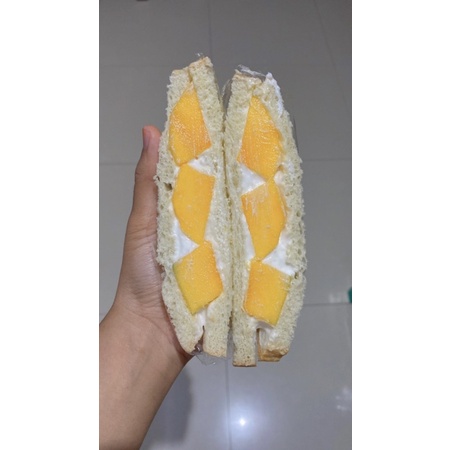 

SANDWICH BUAH