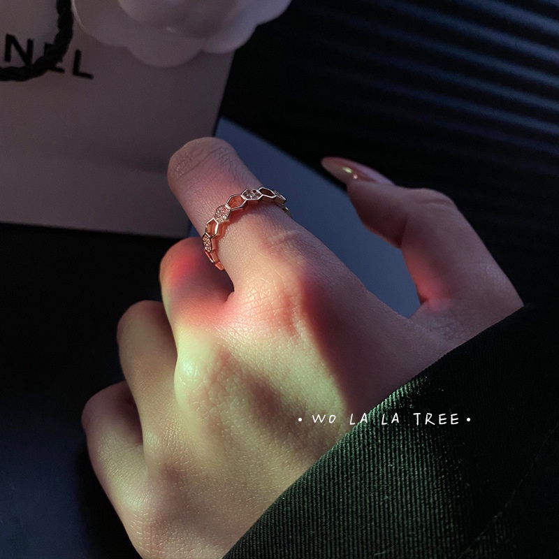 Cincin Jari Telunjuk Model Terbuka Dapat Disesuaikan Warna Putih Gaya Korea