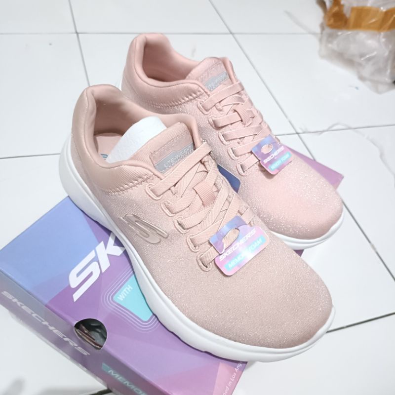 sports station clearance sale skechers 36