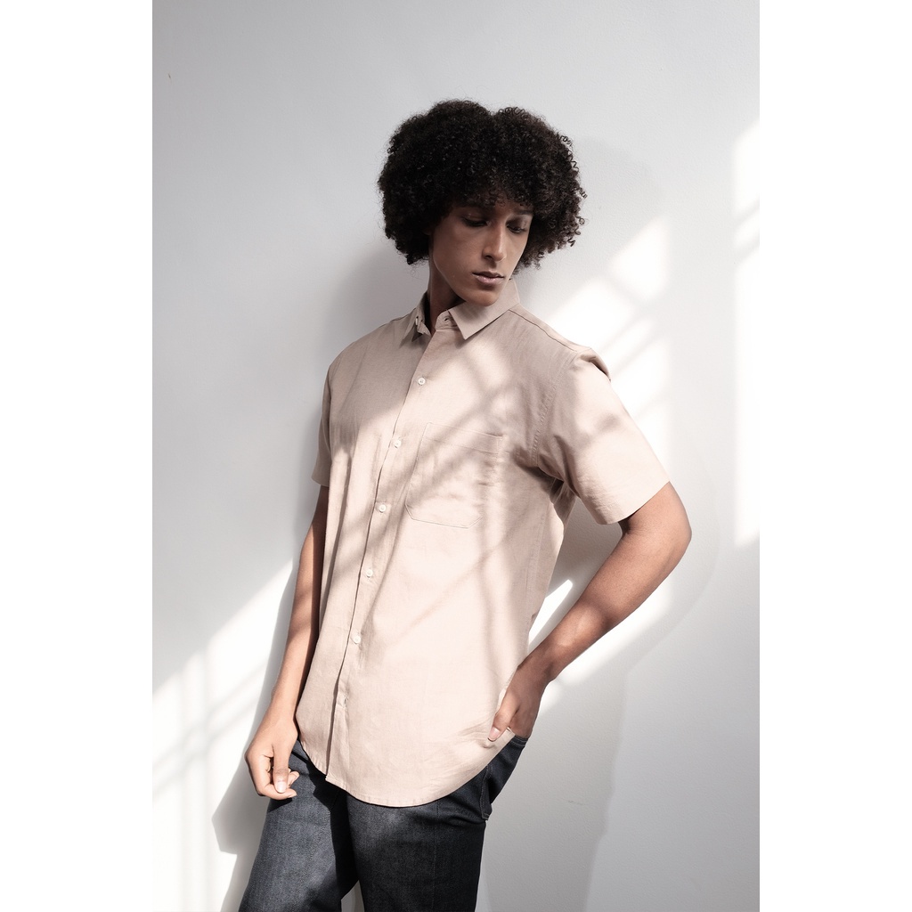 Kemeja Pria Lengan pendek / LARUSSO Premium French-Linen Shirt Pendek - Tortilla L001