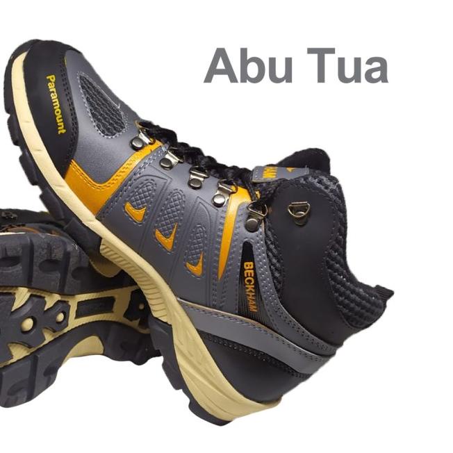 Sepatu Gunung Outdoor, Touring Pria Beckham Paramount Hitam - Hitam, 38