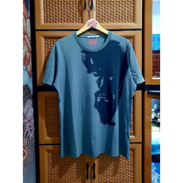 KAOS TSHIRT UT UNIQLO X METAL GEAR SOLID