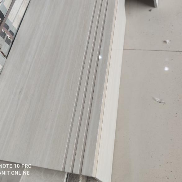 Granit lantai tangga 30x90&amp;20x90 cream motip travertino