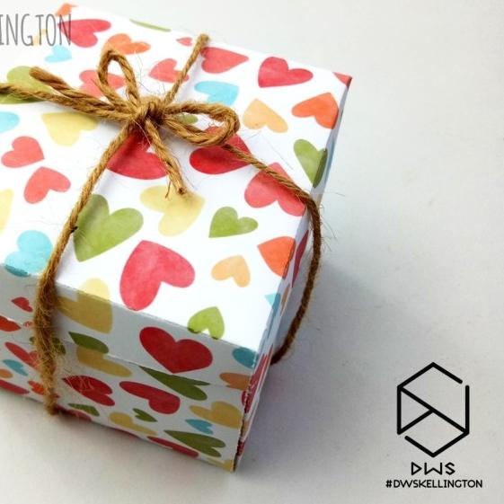 

Kado Pop Up Explosion Box Hadiah Unik Pacar Anniversary