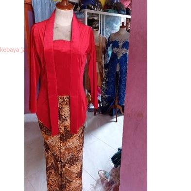 Kebaya Bludru Kutu Baru , Kebaya Bludru