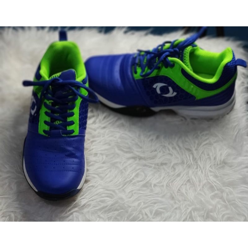 astec hurricane 800 size 42 (USA 9)