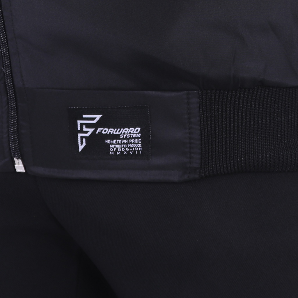 Jaket Parasut Winbreaker Pria Forward System