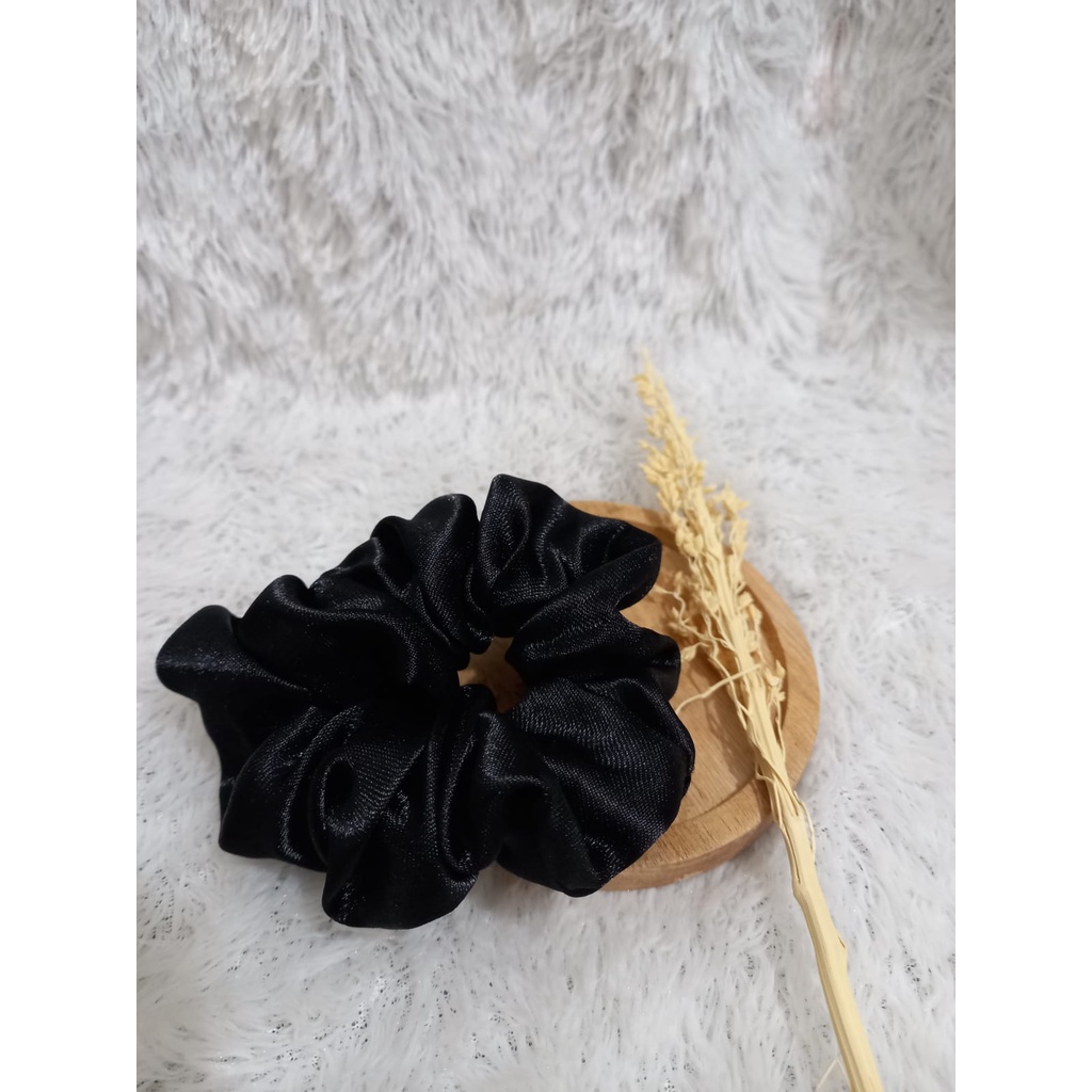 BANDO SCRUNCHIEE AND IKAT RAMBUT SCRUNCHIE RANDOM COLOR