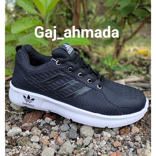 Sepatu Pria Strip Cutting Emboss - Sepatu Sneakers Olahraga Wanita