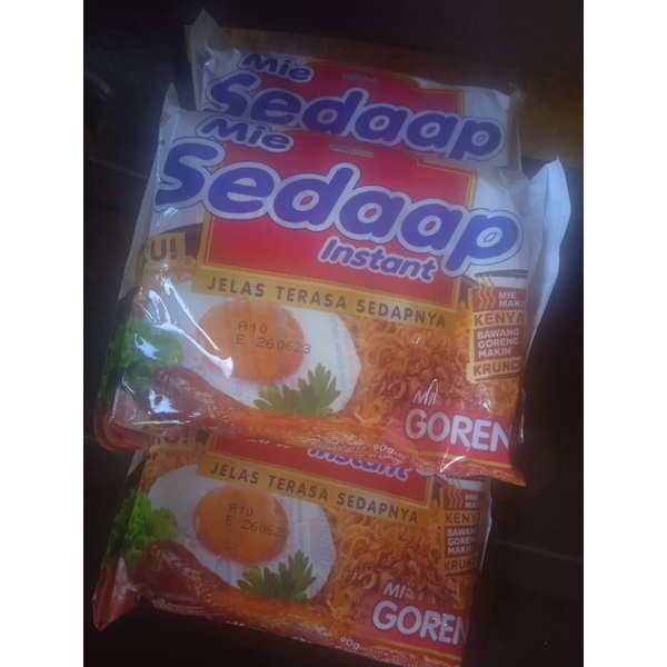 

Mie sedaap instant goreng
