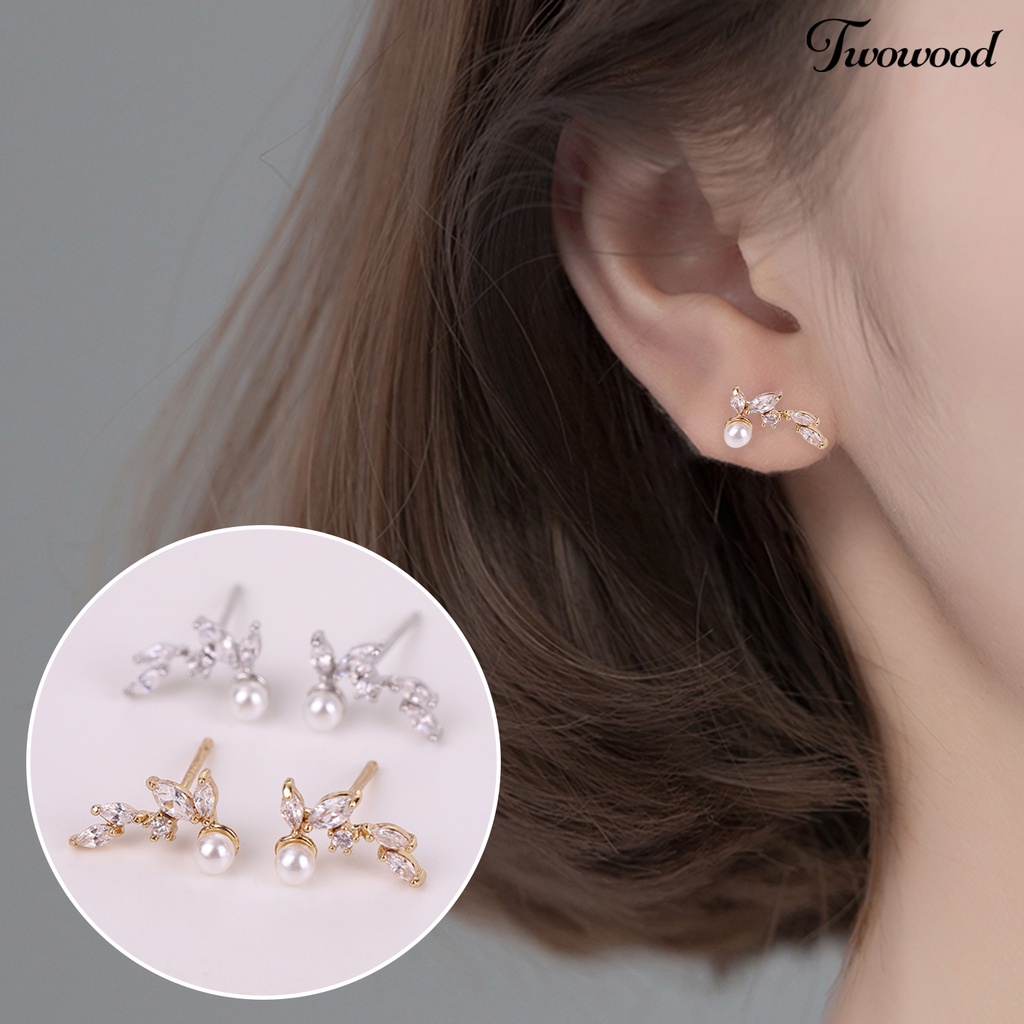 1 Pasang Anting Stud Bentuk Daun Aksen Mutiara Imitasi Bahan Cubic Zirconia Untuk Wanita